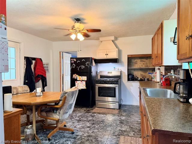 38303 Little Mack Avenue, Clinton Township, MI 48036