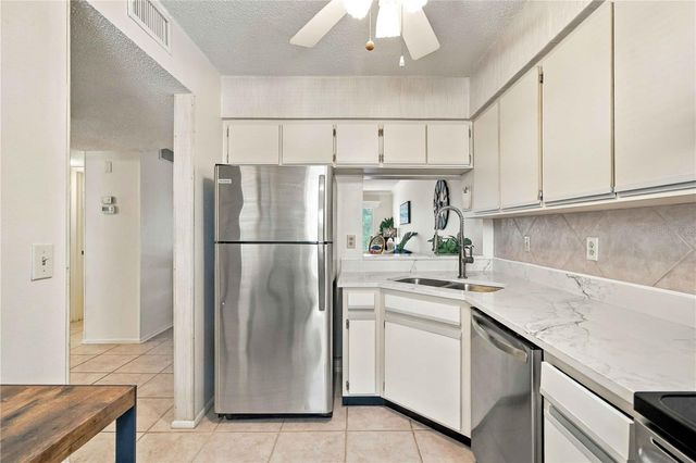 7294 CLOISTER DRIVE 23, Sarasota, FL 34231