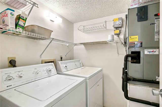 7294 CLOISTER DRIVE 23, Sarasota, FL 34231