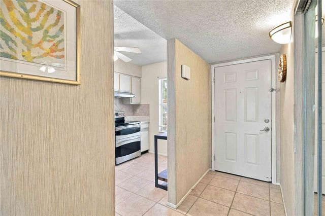 7294 CLOISTER DRIVE 23, Sarasota, FL 34231