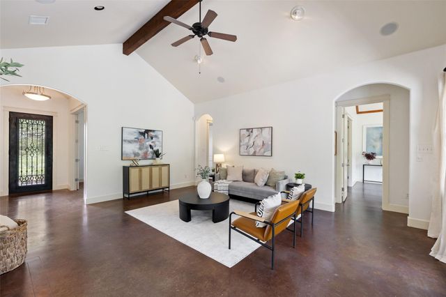 1906 Bee Creek RD, Spicewood, TX 78669