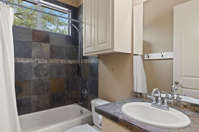 1906 Bee Creek RD, Spicewood, TX 78669