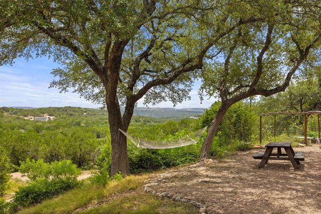 1906 Bee Creek RD, Spicewood, TX 78669