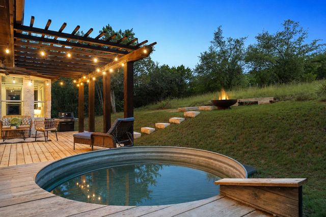 1906 Bee Creek RD, Spicewood, TX 78669