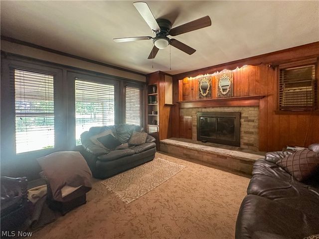 458 Hogarth Avenue, Niles, OH 44446