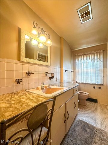 458 Hogarth Avenue, Niles, OH 44446