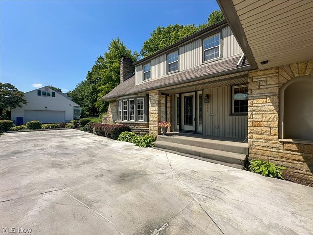 458 Hogarth Avenue, Niles, OH 44446