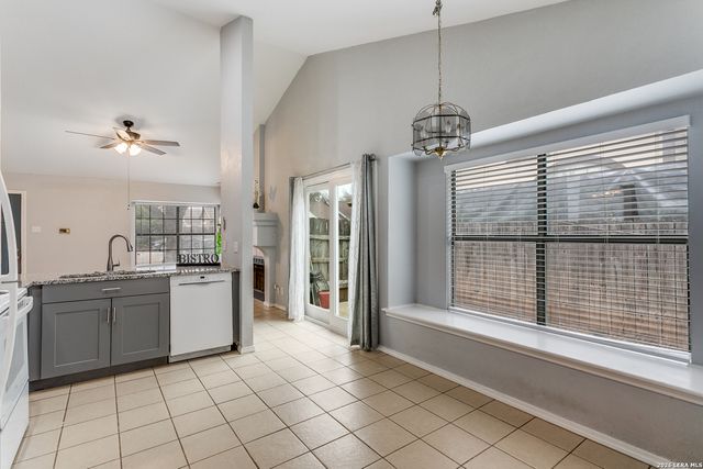 6318 Les Harrison, San Antonio, TX 78250