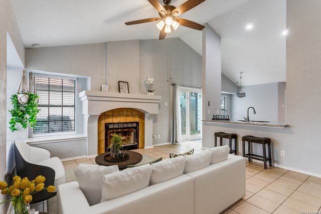 6318 Les Harrison, San Antonio, TX 78250