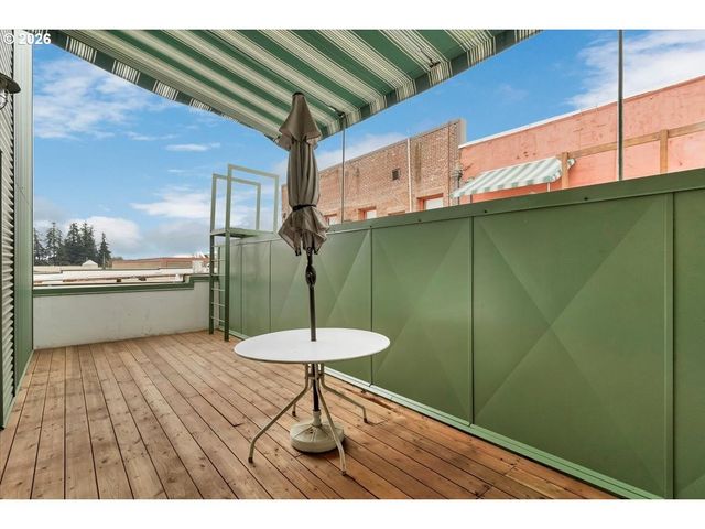 227 COMMERCIAL St Ne, Salem, OR 97301