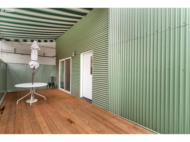227 COMMERCIAL St Ne, Salem, OR 97301