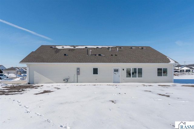 3122 Noble Drive, Mankato, MN 56001