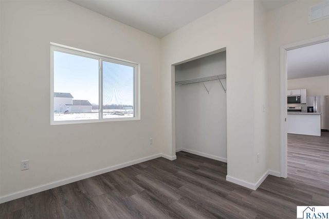 3122 Noble Drive, Mankato, MN 56001