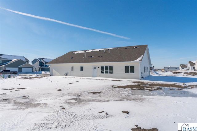 3122 Noble Drive, Mankato, MN 56001