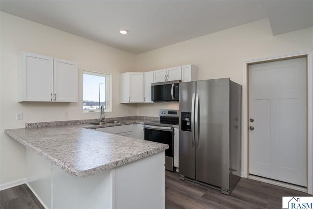 3122 Noble Drive, Mankato, MN 56001