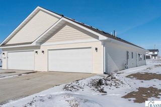 3122 Noble Drive, Mankato, MN 56001