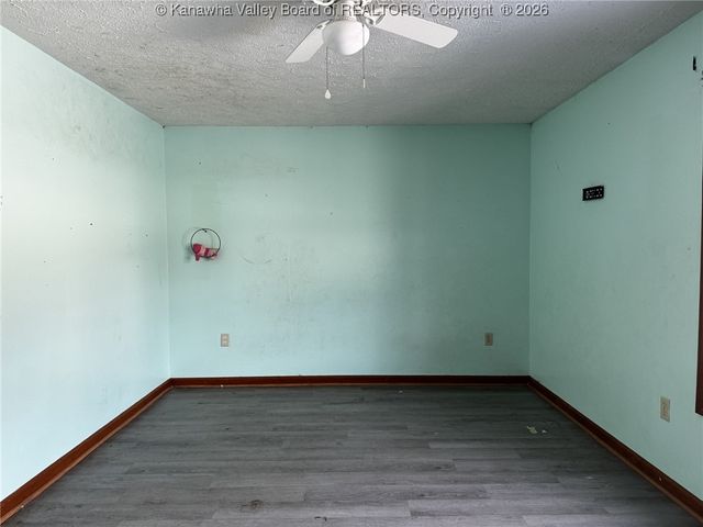 612 CROSS LANES Drive, Cross Lanes, WV 25143