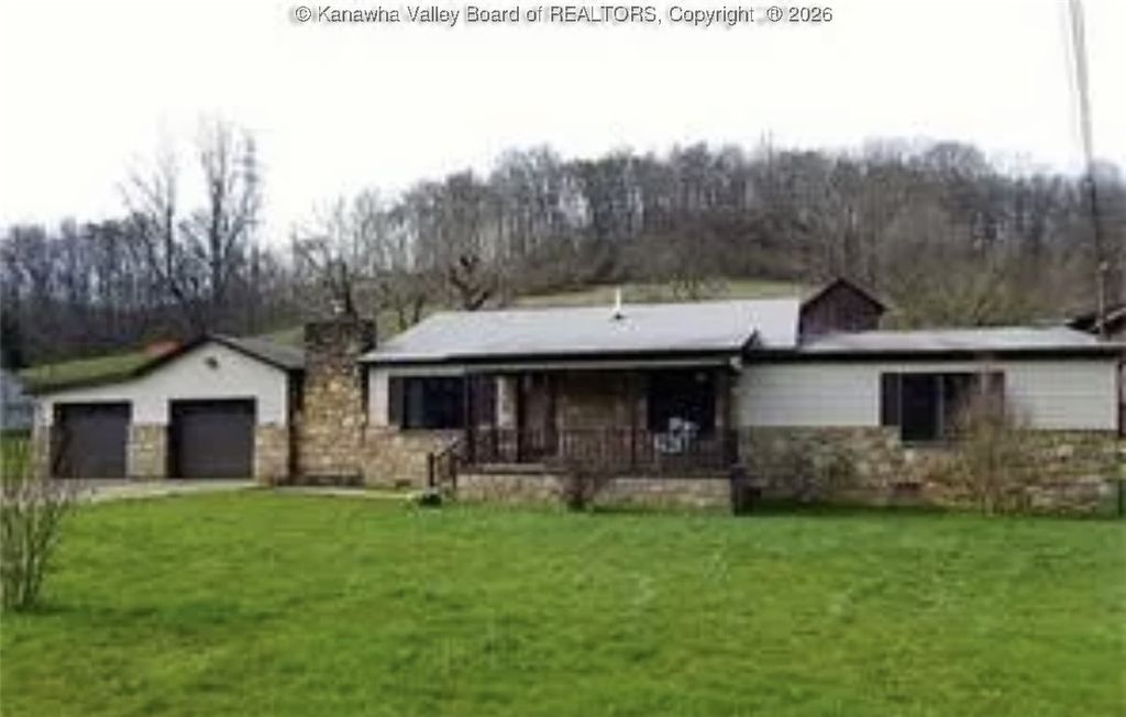 612 CROSS LANES Drive, Cross Lanes, WV 25143