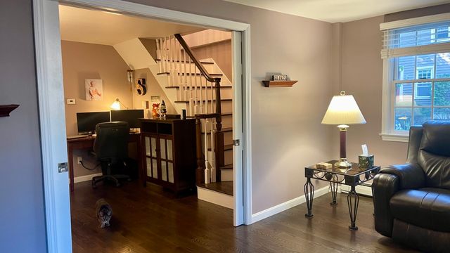 20 Charlton St, Sturbridge, MA 01566