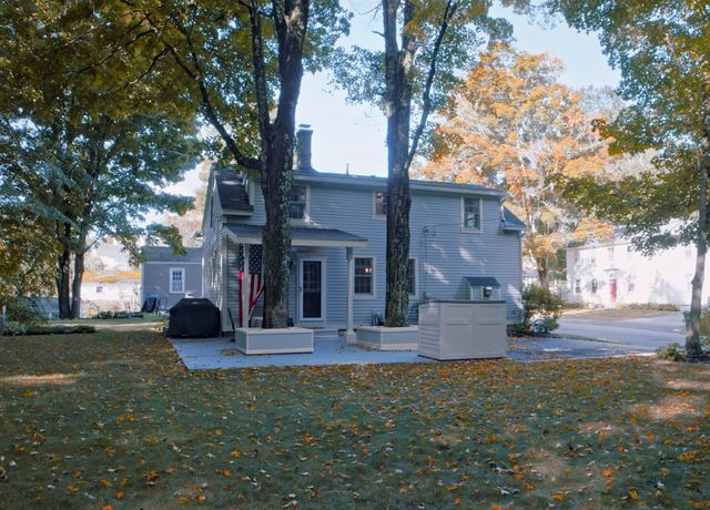 20 Charlton St, Sturbridge, MA 01566