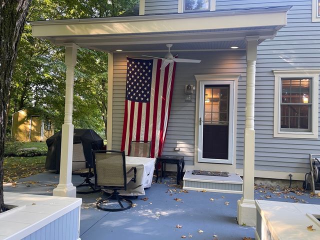 20 Charlton St, Sturbridge, MA 01566