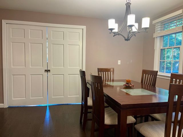 20 Charlton St, Sturbridge, MA 01566