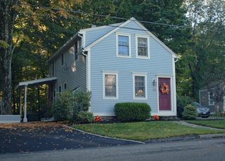 20 Charlton St, Sturbridge, MA 01566