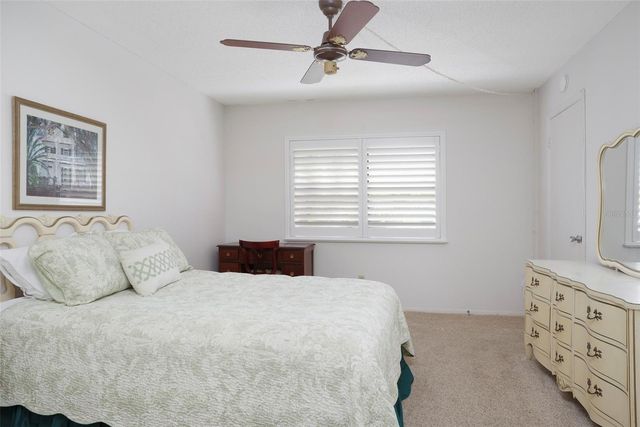 5090 BAY STREET NE 121, St Petersburg, FL 33703