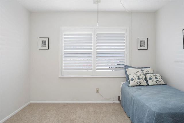 5090 BAY STREET NE 121, St Petersburg, FL 33703