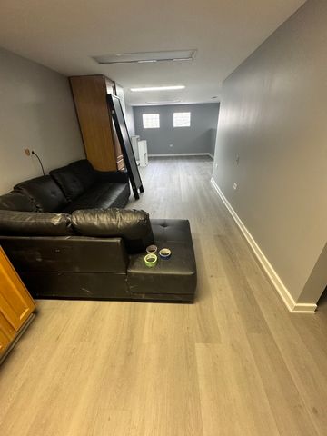3039 S MILLARD Avenue, Chicago, IL 60623