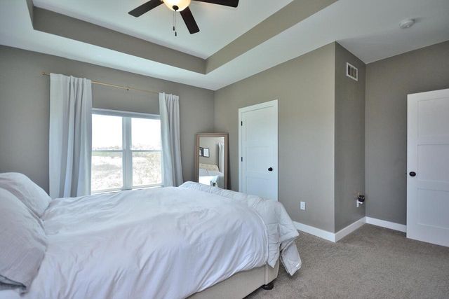 1358 Scenic Pointe COURT, Hartford, WI 53027