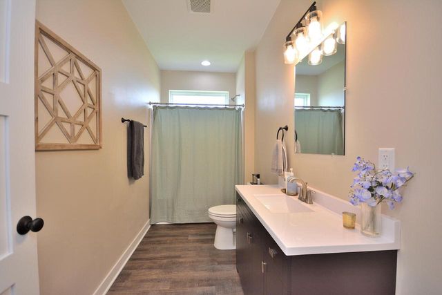 1358 Scenic Pointe COURT, Hartford, WI 53027