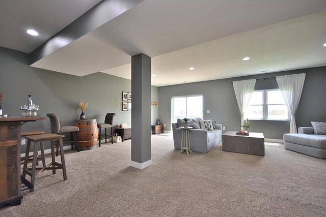 1358 Scenic Pointe COURT, Hartford, WI 53027