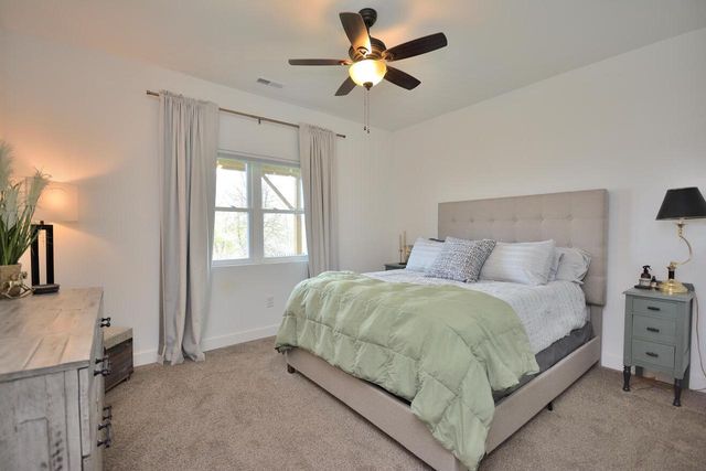 1358 Scenic Pointe COURT, Hartford, WI 53027