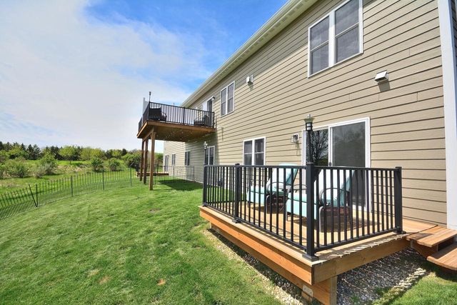 1358 Scenic Pointe COURT, Hartford, WI 53027