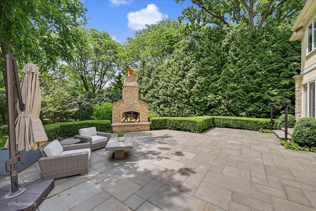 12 Carlisle Drive, Oak Brook, IL 60523