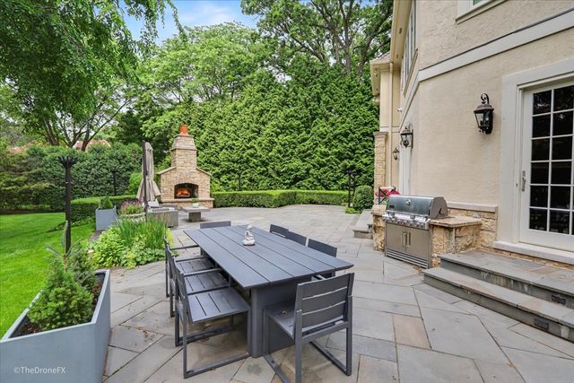 12 Carlisle Drive, Oak Brook, IL 60523