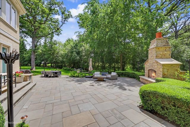12 Carlisle Drive, Oak Brook, IL 60523
