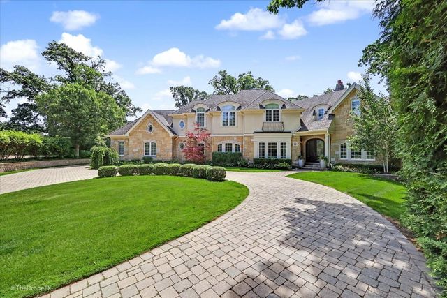12 Carlisle Drive, Oak Brook, IL 60523