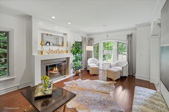 12 Carlisle Drive, Oak Brook, IL 60523