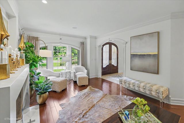 12 Carlisle Drive, Oak Brook, IL 60523
