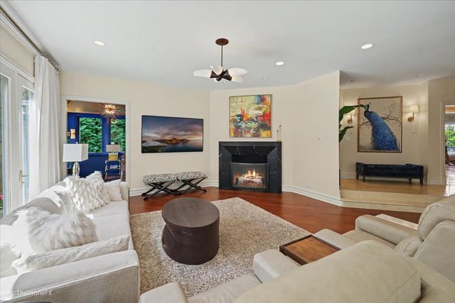 12 Carlisle Drive, Oak Brook, IL 60523