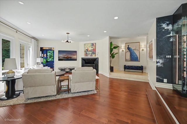 12 Carlisle Drive, Oak Brook, IL 60523