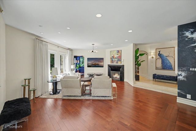 12 Carlisle Drive, Oak Brook, IL 60523