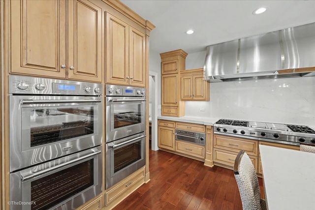 12 Carlisle Drive, Oak Brook, IL 60523