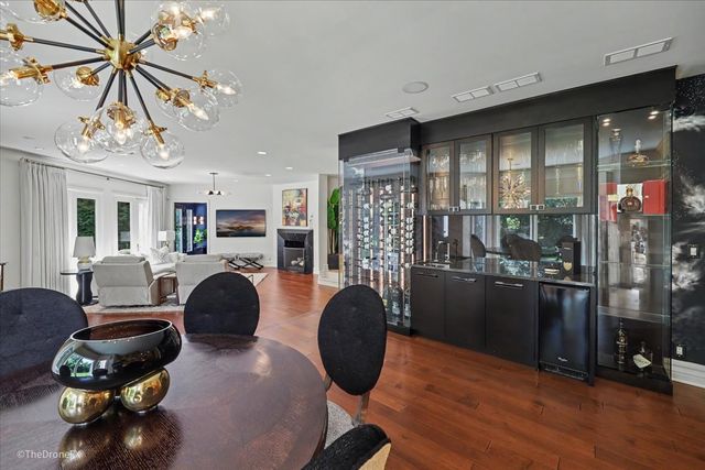 12 Carlisle Drive, Oak Brook, IL 60523