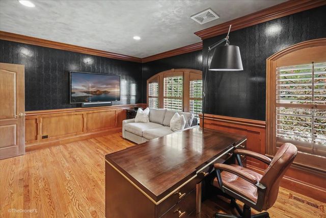 12 Carlisle Drive, Oak Brook, IL 60523