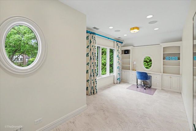 12 Carlisle Drive, Oak Brook, IL 60523