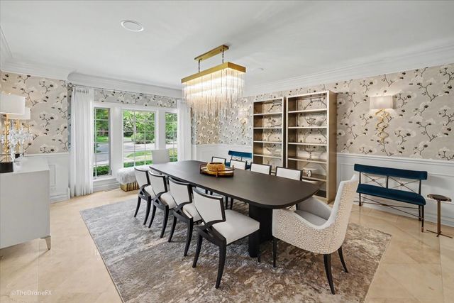 12 Carlisle Drive, Oak Brook, IL 60523