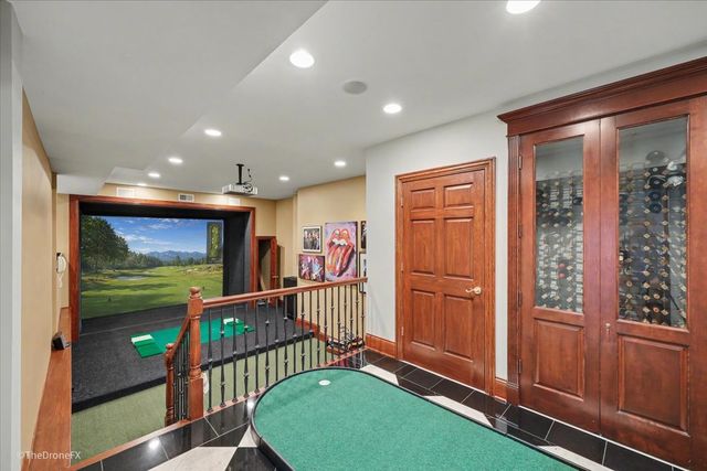 12 Carlisle Drive, Oak Brook, IL 60523